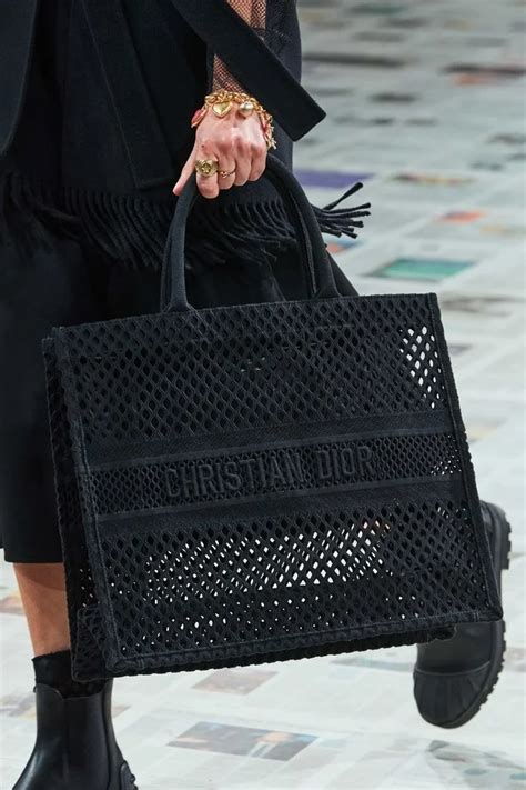 sac christian dior 2021|dior inverno 2020 2021.